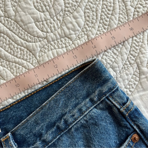 Levi's - Premium - Wedgie Icon Fit Ankle Jeans - Athens Asleep - Medium Wash - Picture 11 of 12